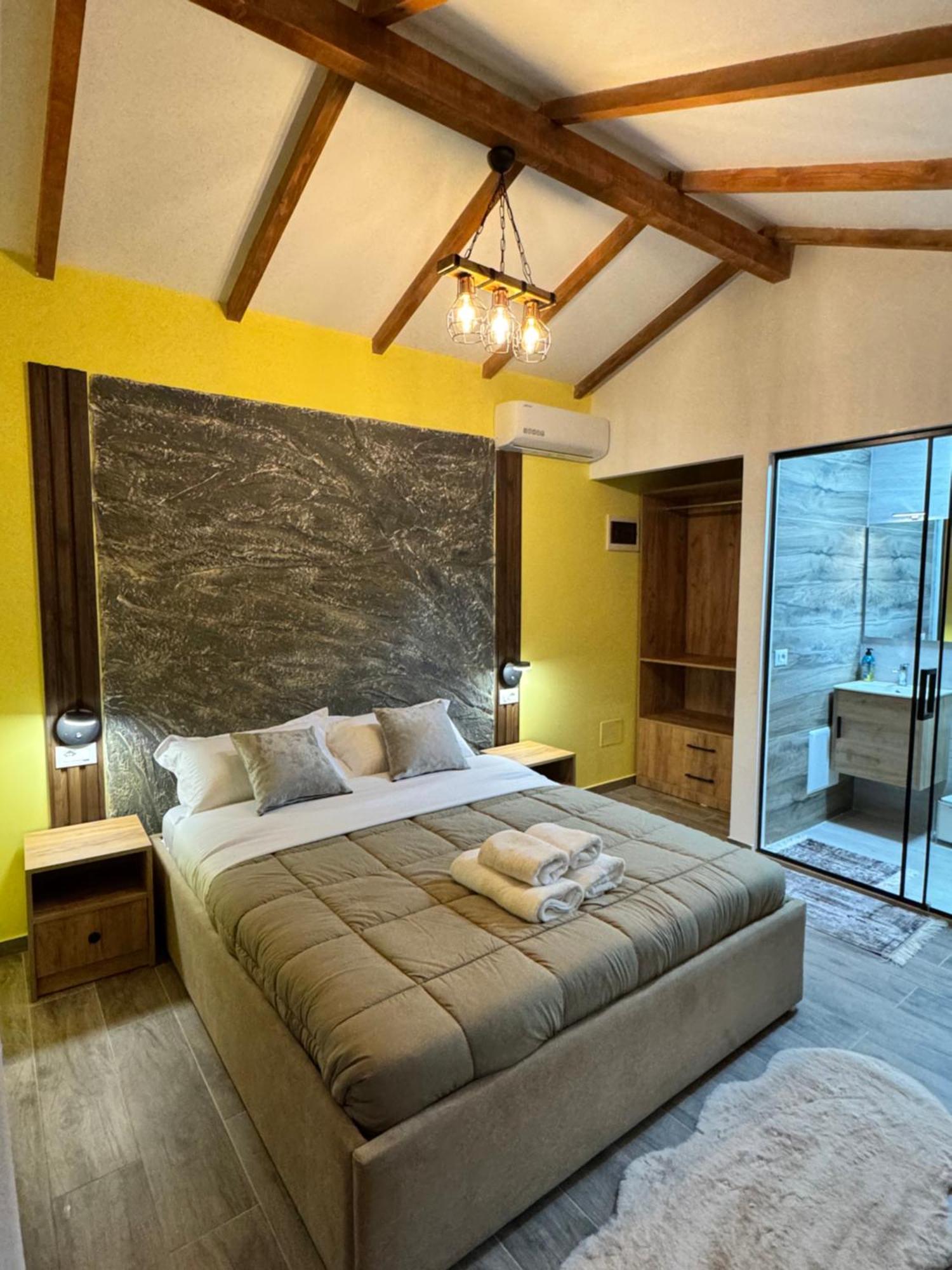 Alpinehouse 2*